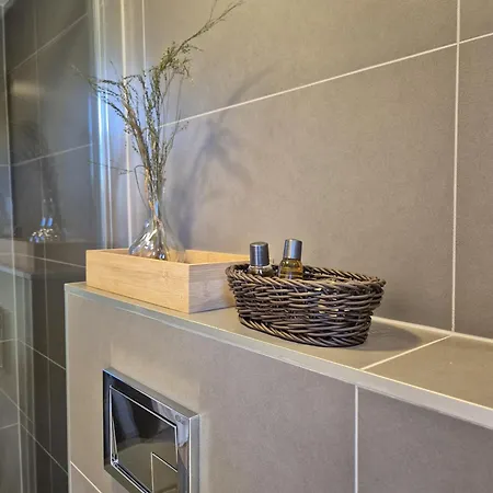בית נופש 402 Helles Tiny House Im Gruenen בלקדה