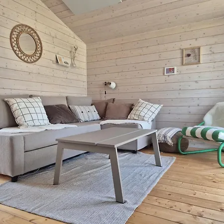 Helles Tiny House Im Gruenen 402